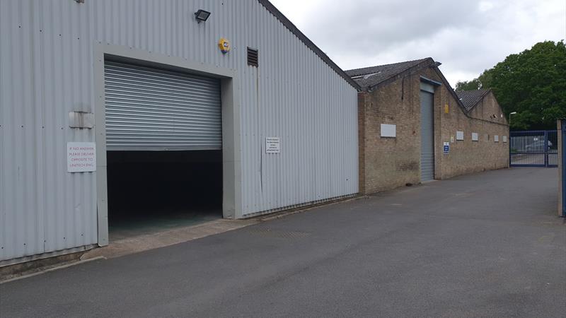 Warehouse With Courtyard Offices