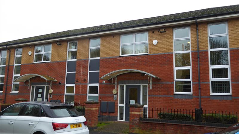 Office Building to Let in Cannock