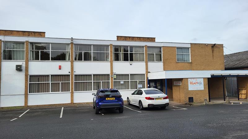 Industrial Unit & Offices To Let in Walsall