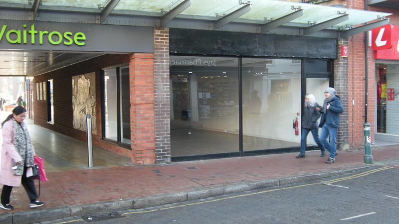 Retail Unit to Let in Egham