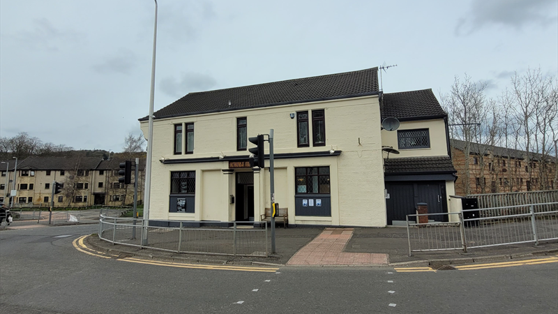 Public House With 3 Bed Accommodation