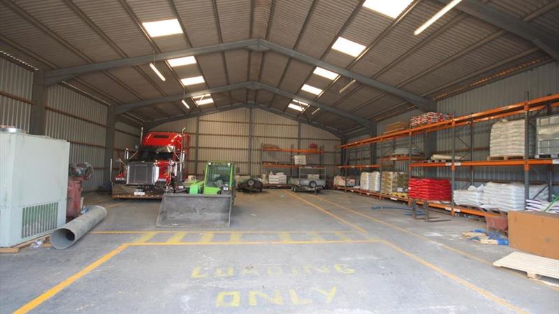 Industrial / Warehouse Unit To Let in Stratford-upon-Avon