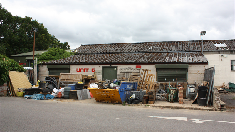 Lock Up Store To Let in Arborfield