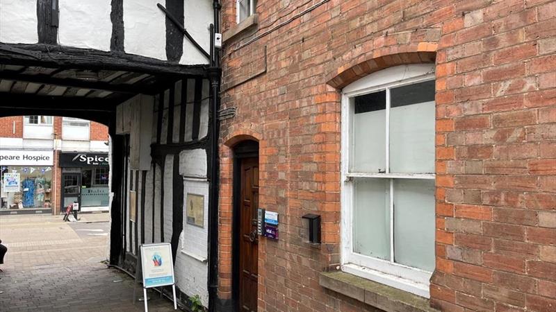 1st Floor Office To Let in Alcester