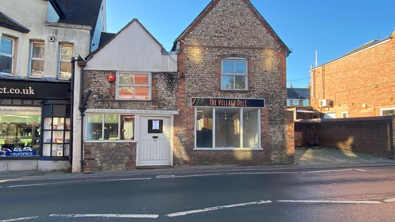 Retail Unit in Pulborough To Let