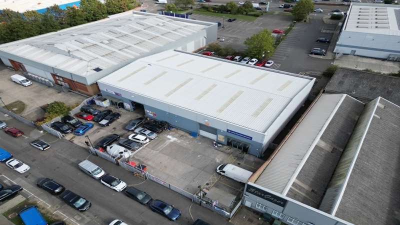 Distribution / Warehouse Unit To Let