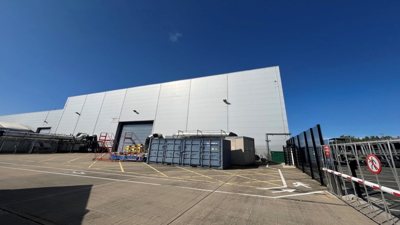 Sim Hall / Warehouse To Let 