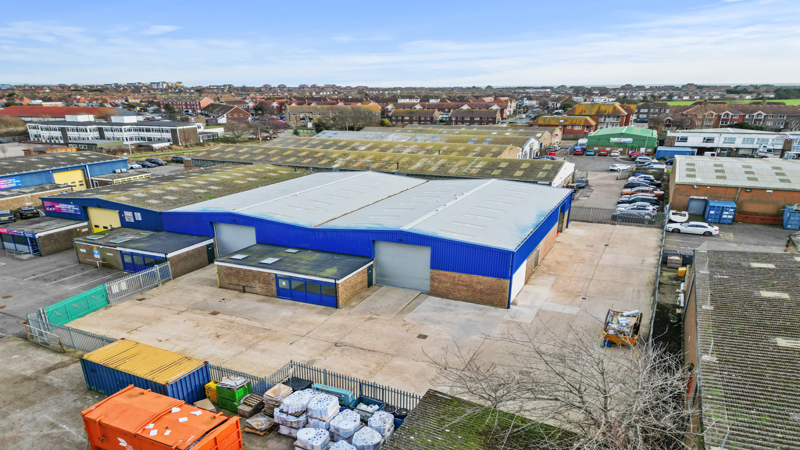 Distribution / Warehouse Unit To Let