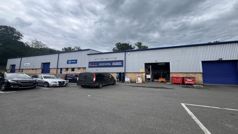 Trade Counter / Warehouse To Let 