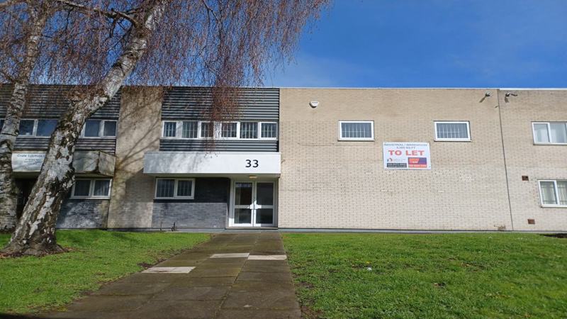 Warehouse With Secure Yard