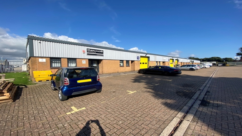 Warehouse With Parking To Let