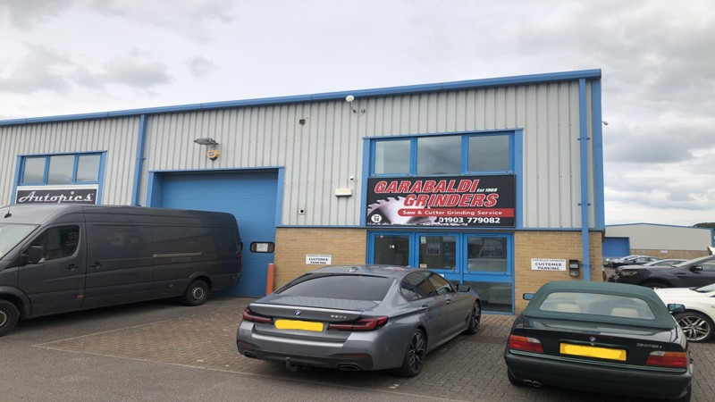 Warehouse With Offices To Let