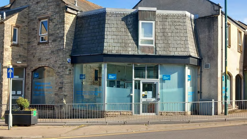 Modern Office / Retail Premises To Let in Elgin