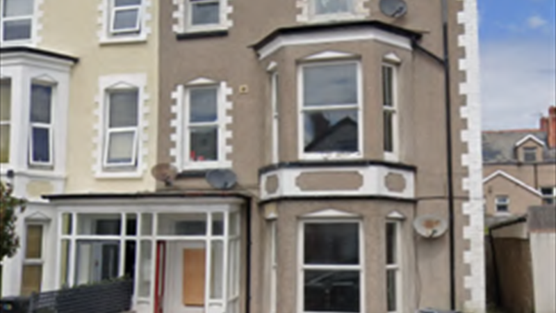 62 MOSTYN AVENUE,
LLANDUDNO, LL30 1DZ