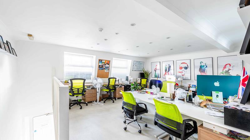 2nd & 3rd Floor Office Space To Let in Spitalfields