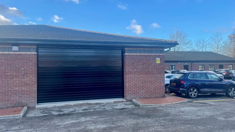 Self Contained Warehouse in Trafford Park