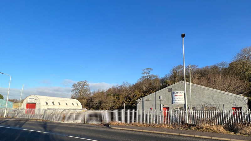 Industrial Unit in Secure Yard