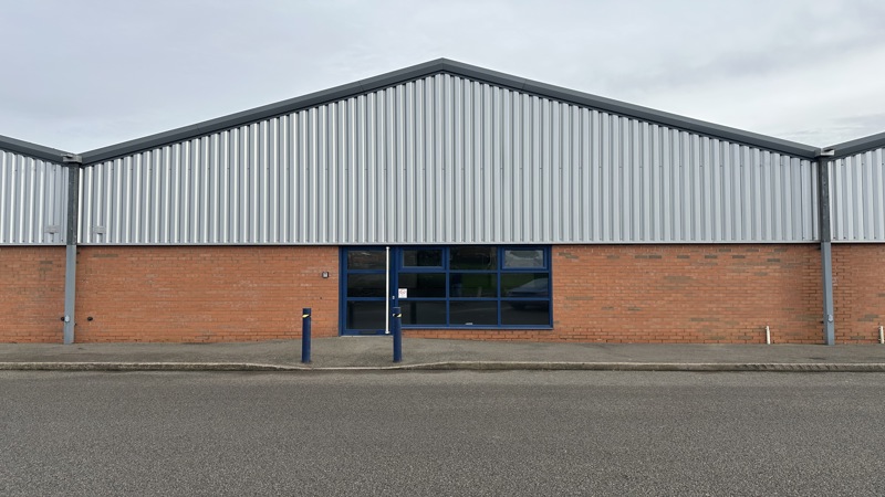 TO LET - TRADE COUNTER/WAREHOUSE UNIT