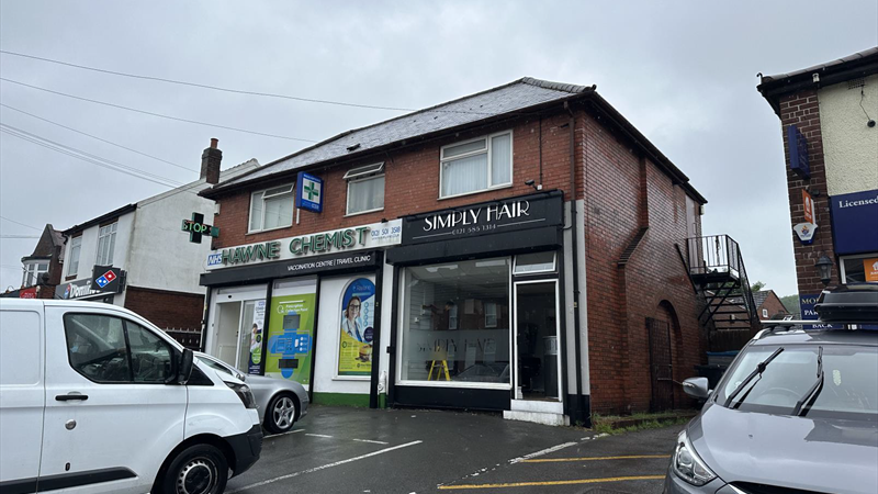 Prominent Retail Unit To Let in Halesowen