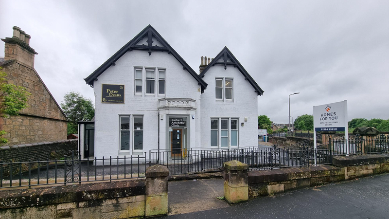 1st Floor Offices With Parking To Let in Larbert