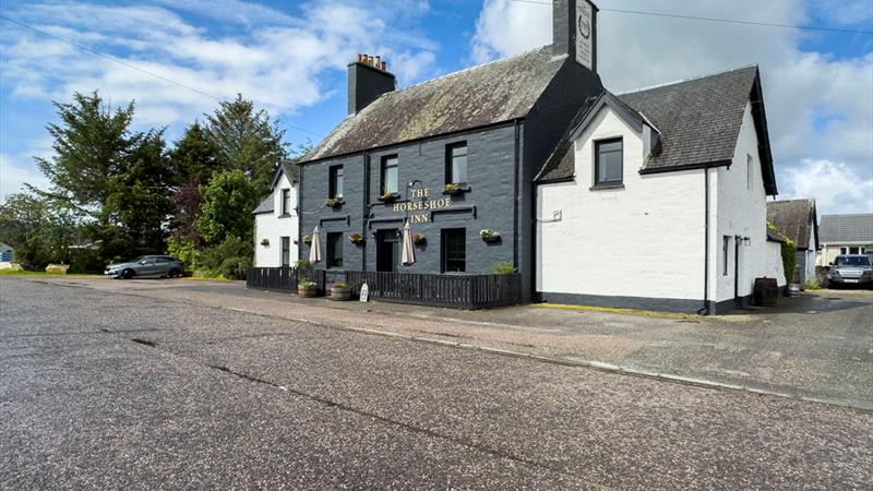 Price Reduced - The Horse Shoe Inn 