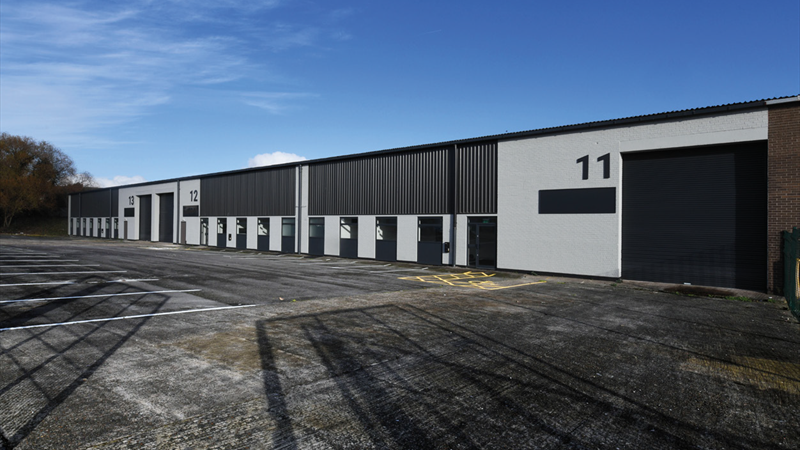 Industrial Warehouse Units With Offices