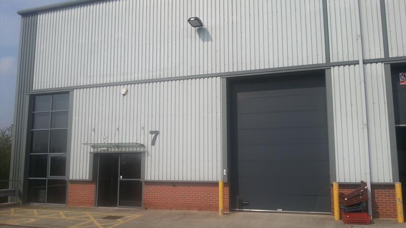 Modern Warehouse to Let