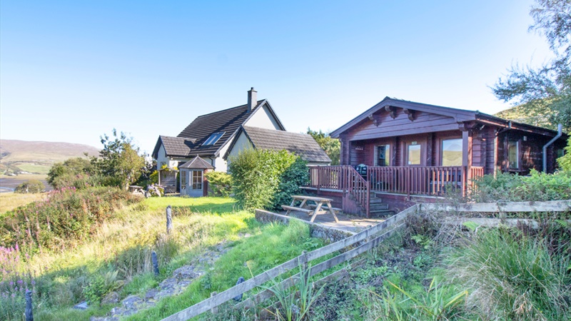 Marsco (Bed & Breakfast) And Otter Lodge Log Cabin