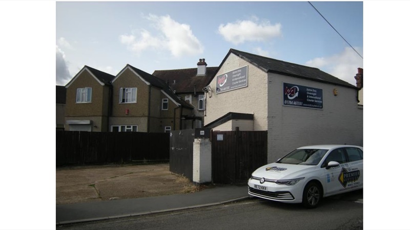 Office / Storage Unit with Secure Yard