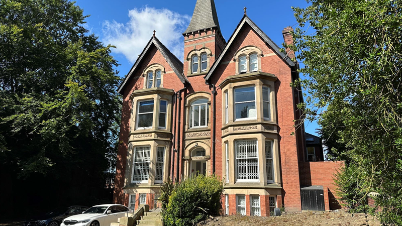 Office Suites on Ground & 2nd Floors