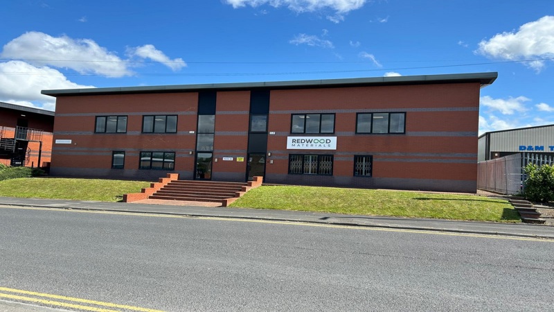 Industrial / Storage Unit With Offices