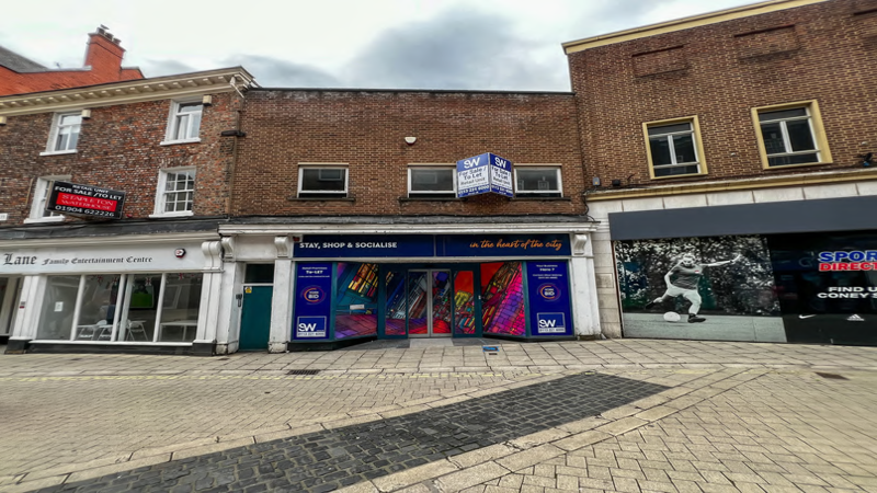 Retail Premises With 1st Floor Ancillary