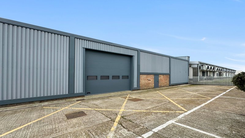 Warehouse / Industrial Unit with Allocated Parking