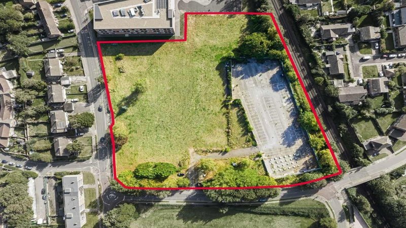 TO LET 4 ACRE OPEN STORAGE