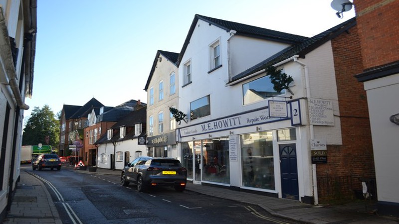 RETAIL PREMISES WITH ACCOMMODATION ABOVE