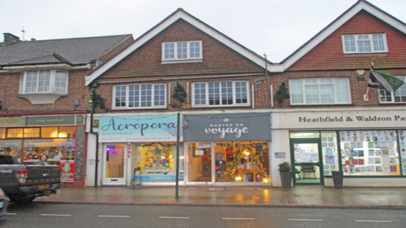 Shop To Let in Prominent Position