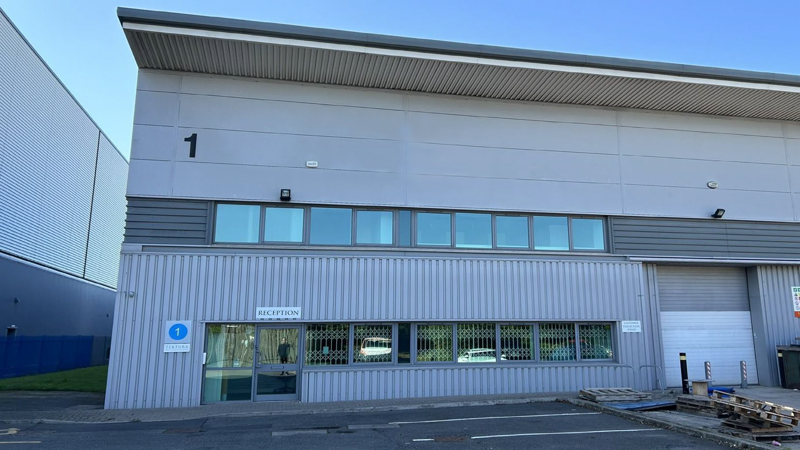 Industrial / Warehouse Facility To Let in Trafford Park