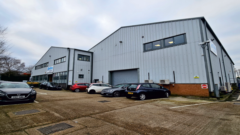 Warehouse / Distribution Unit For Sale in Crawley