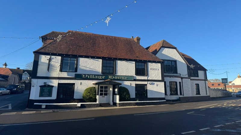 Bar / Restaurant with Letting Rooms