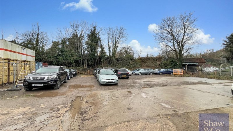 Storage Yard To Let