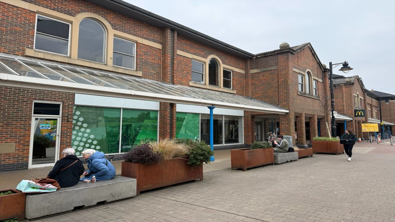 Retail Unit To Let