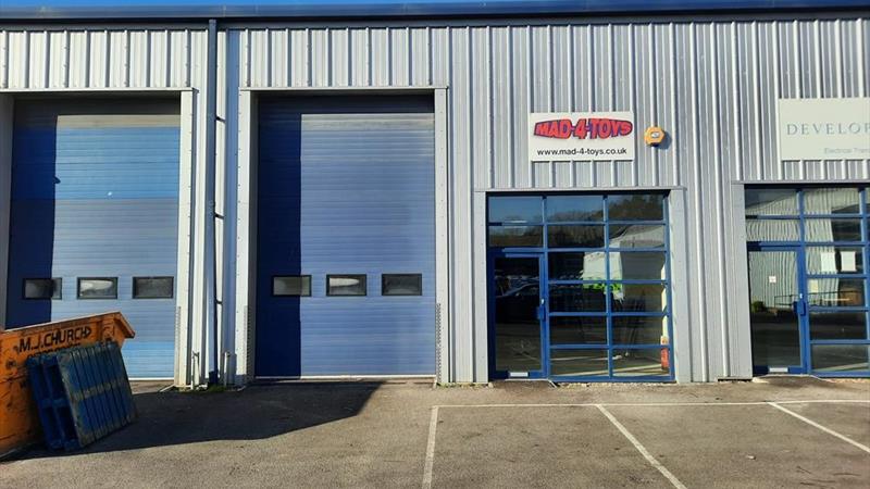 warehouse to let Swindon