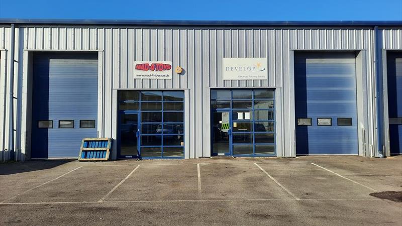 warehouse to let Swindon