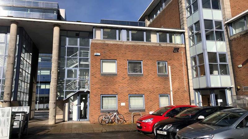 office to let Cardiff