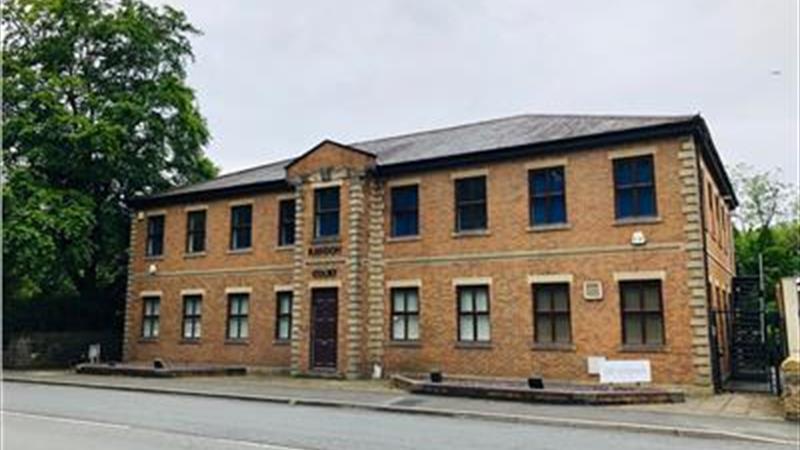 office building to let West Yorkshire