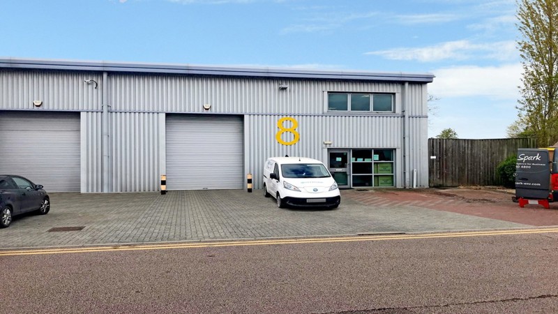 Warehouse With Parking To Let