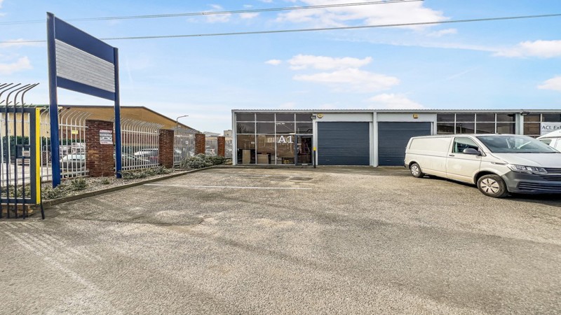 Light Industrial Unit To Let 