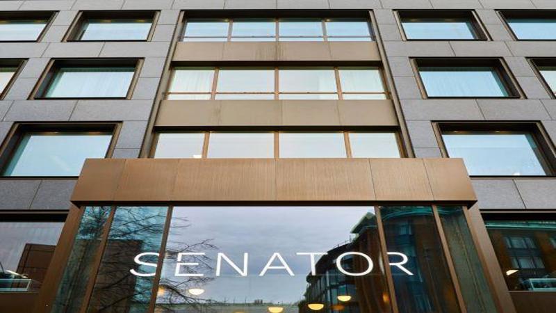 Senator Exterior 