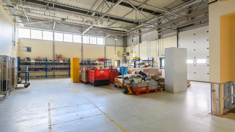 Unit G15 Treforest Industrial Estate - Internal 2