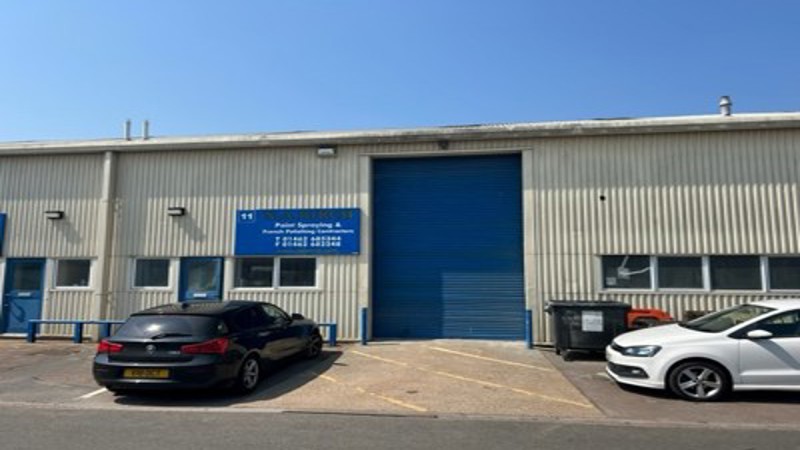 Warehouse With Parking To Let